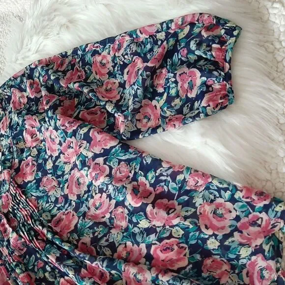 Lauren Conrad Pink floral size small Semi sheer blouse - Picture 2 of 3